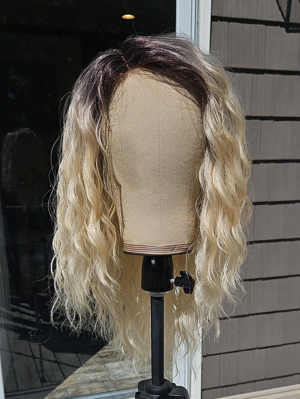 Lace front 18in Blonde Ombre Wavy Lace Front Wig - Natural Beach Waves